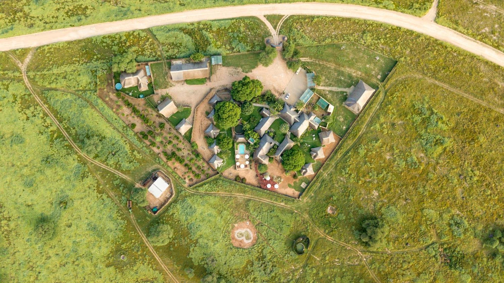 Frans Indongo Lodge Otjiwarongo Luaran gambar